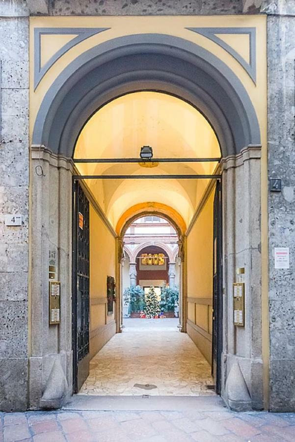 ℒovely & ℰlegant Studio Next To Duomo/Missori Milán Exterior foto